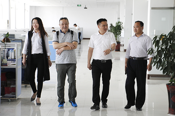 Warmly Welcome Nanjing Chengyu Machinery Company to Visit China Coal Group for Purchasing
