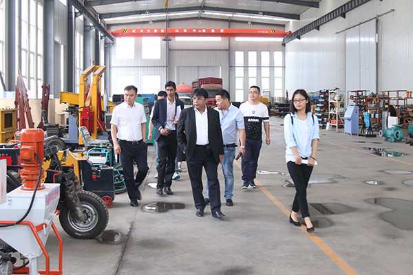 Warmly Welcome Indian Merchants to Visit Shandong China Coal Group for Shotcrete Machine 