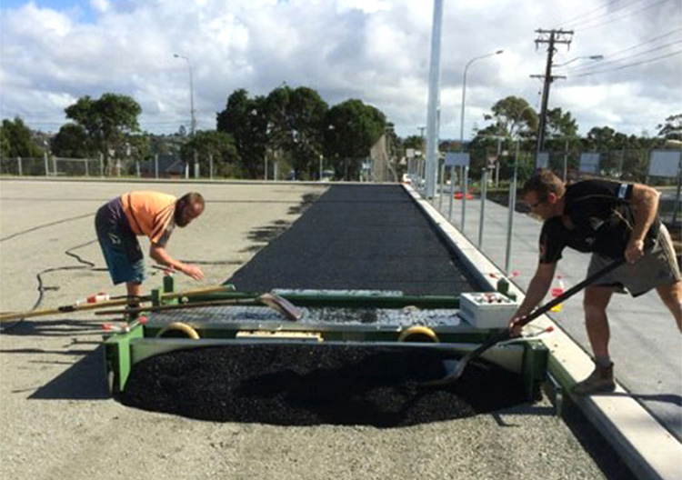 How To Use Rubber Paver Machine