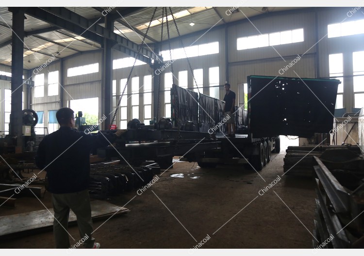 China Coal Group sent a batch of modified mining flatbed trucks to Luliang, Shanxi